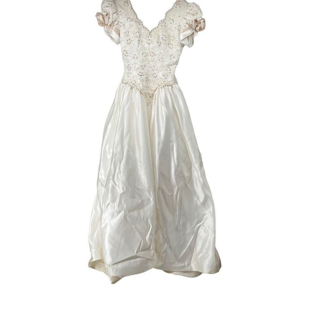 Vintage Mon Cheri White Brown Beaded Pearl Bow Sleeve Detail Satin Ballgown Wedd